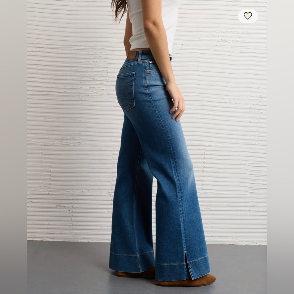 Awesome & Super flattering pair of American Eagle High Rise, Flare (wide leg) - Picture 11 of 13
